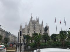 -文艺复兴百货(米兰大教堂广场店)