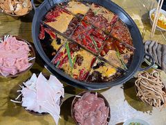-正南齊北重庆老火锅(光华村直营店)