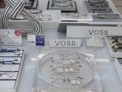 -视野联行眼镜·蔡司·尼康战略合作店(城西银泰店)