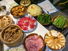 -卤校长老火锅(杨家坪直营店)