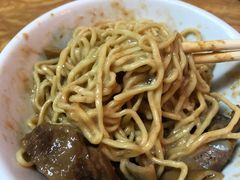 -松树干拌面店