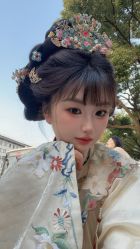 -一揽芳华汉服旗袍体验馆(拙政园店)