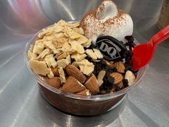 巧克力巴旦木-DQ·蛋糕·冰淇淋(五角场万达店)