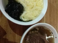 驴肉汤和蛋花汤-王胖子驴肉火烧(鼓楼店)