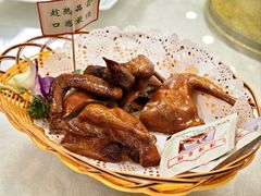 -津津名菜馆(绝没分店)