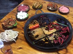 -正南齊北重庆老火锅(光华村直营店)