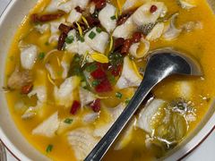 雅菲酸菜鲈鱼-YAFEE雅菲 川·湘·粤融合菜(魏公村店)