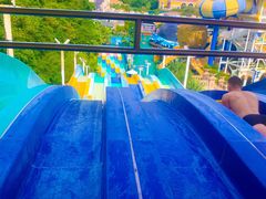 -平湖九龙山乐满地水上乐园