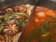 鸳鸯锅-湊湊火锅·茶憩(新中关购物中心店)