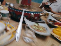 -毛辣果·贵州红酸汤牛肉火锅(西单店)