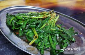 Stir-fried River Shrimp with Leeks
