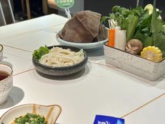 -牛人日志·鲜牛肉骨汤火锅(万科里瑧店)