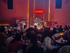 -TZ House音乐现场(来福士中心店)