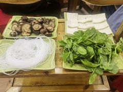 -乙丙丁正宗昭通天麻火腿鸡(总店)
