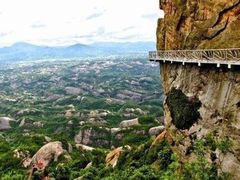 -玻璃桥景区石牛寨