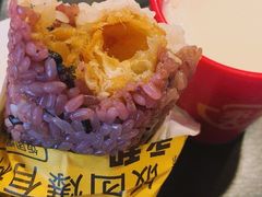 早餐咸蛋黄爆有料饭团-永和大王(小厨·东四十条店)