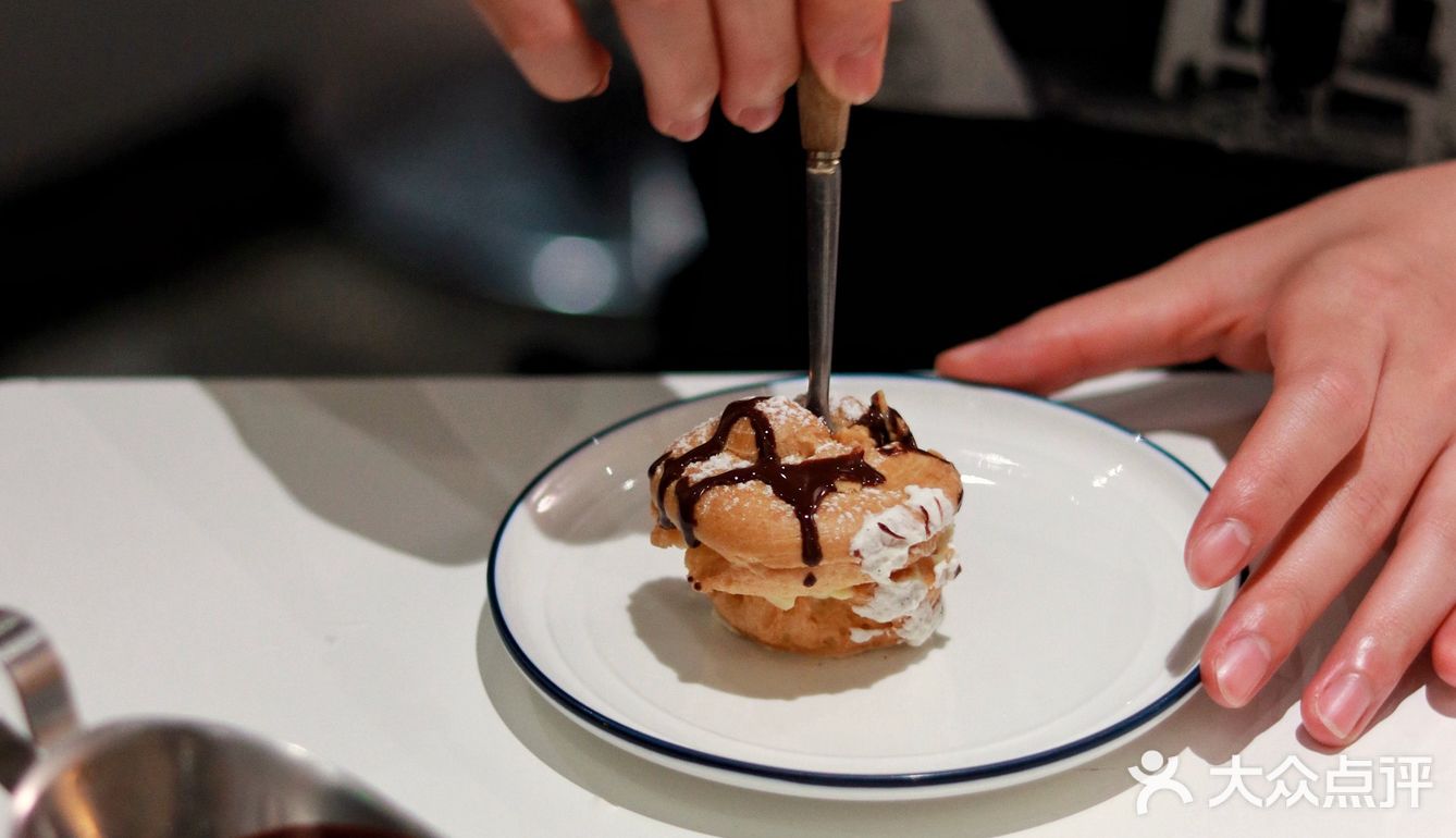 上海|夏夜 微醺 听雨声