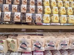-名创优品(海珠乐峰广场店)