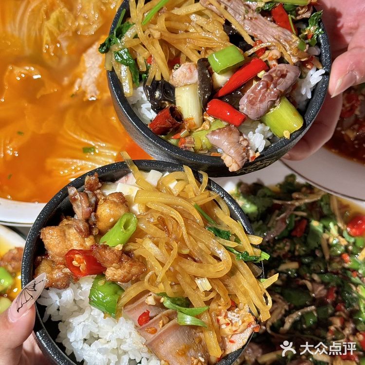 新迎新城新开的！新开的！一家有特色的川味江湖菜小酒馆