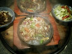 -船梆煮•蒸汽海鲜·炉火烤肉(五四广场店)