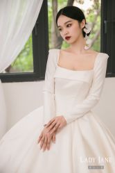 -Lady  Jane高端婚纱礼服馆