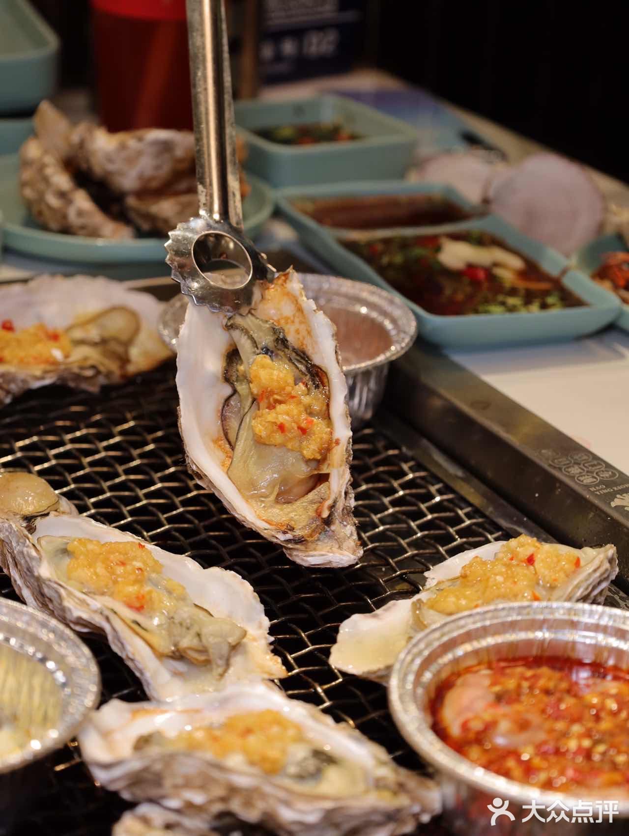 朋友带我体验人均不到100+不限量畅吃的生蚝自助‼️