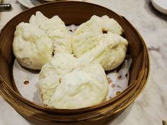 -香港百合居(LCM置汇旭辉广场店)