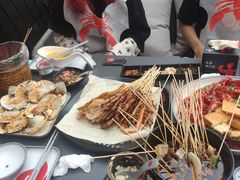-何师烧烤Pro ·江湖川菜·小龙虾·精酿(太古里旗舰店)