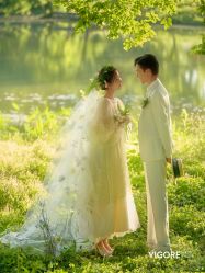 -雪中彩影婚纱摄影·微光艺术中心