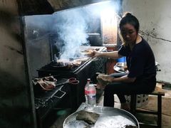 -乔岩保应烧烤店
