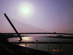 -南京眼步行桥