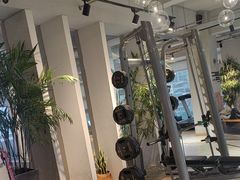 -F+轻食健身赋能空间(中华北路国贸商场店)