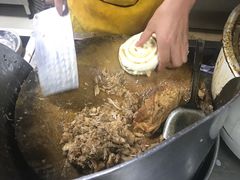 肥瘦腊汁肉夹馍-薛昌利大米面皮(南关正街店)