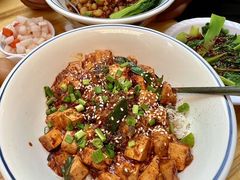 -李与白包子铺(桐梓林店)