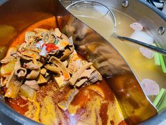 牛杂鸳鸯锅-左庭右院鲜牛肉火锅(金山万达店)