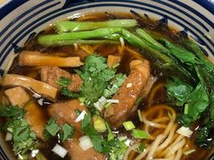 浓汤软骨面-头壹号 大油条·老长沙盖码饭(北辰店)