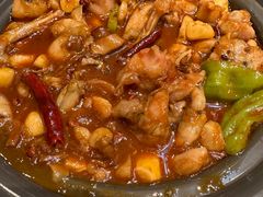 黑松露牛肝菌焖牛蛙-云海肴云南菜(浦江欢乐颂店)