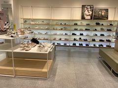 -hotwind热风(世纪东方广场店)