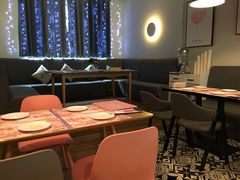 -樱花里音乐餐吧·牛扒椰子鸡(东圃店)
