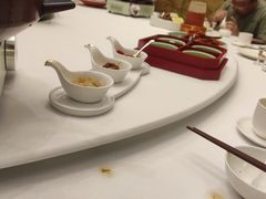 -云南荟·湖畔领宴(领事馆店)