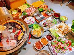 -围炉肉舍丹东海鲜烤肉·烤活鳗(步行街店)
