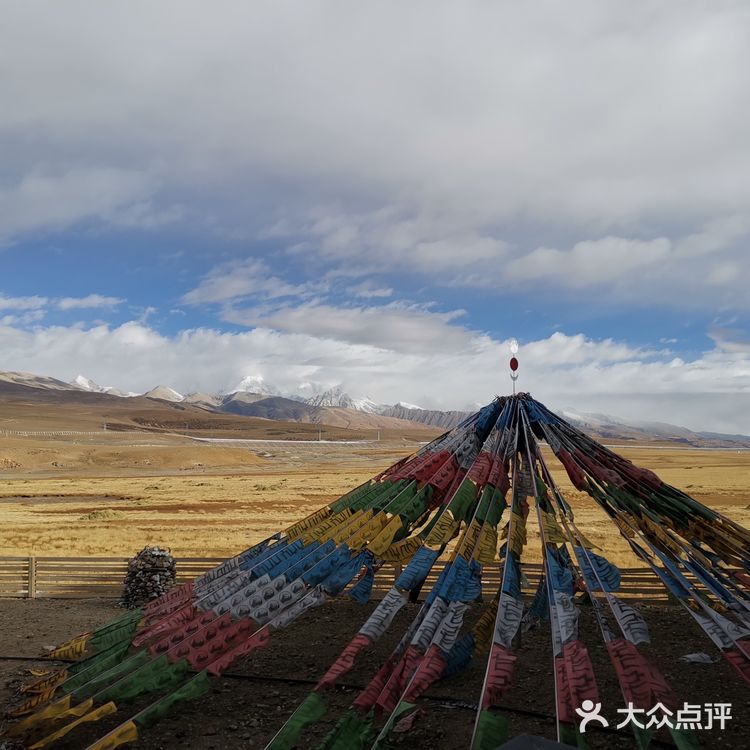 很多人会带上氧气瓶 因为是持续六七个小时都是高海拔