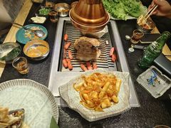 -臻牛烤肉
