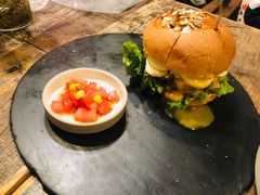 -HIGH FIVE哈福手工汉堡(桂林路店)