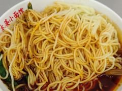 -黎氏老太婆小面馆(临华大厦店)