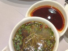 -红鼎豆捞·非遗鲍皇汤火锅(宝丰路店)