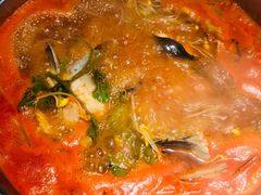 -野山舂·贵州现舂酸汤火锅(鸿通城店)