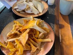 -菌自由丨野生菌火锅特色庭院餐厅(丽江古城店)