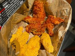 炸鸡双拼-春熙台韩国料理·章鱼肥牛(西丽店)