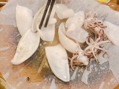 瓦片烤鱿鱼-洪大厨鸡煲(福田店)